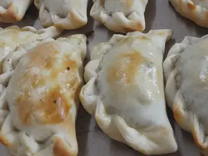 1 DOC EMPANADAS