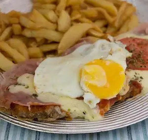 6 m tern napo c/huevo y fritas