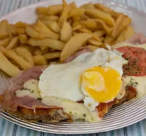 6 milas napol c huevo y fritas
