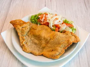 Mila Ternera Con Ensalada