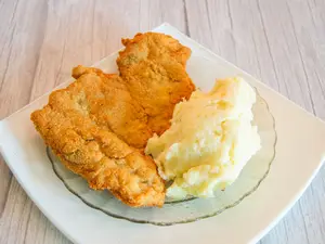 Milanesa De Pollo Con Pure