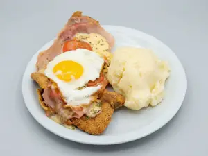 Napolitana Con Huevo Y Pure