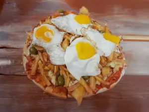 Pizza Cochina Y 6 Empanadas