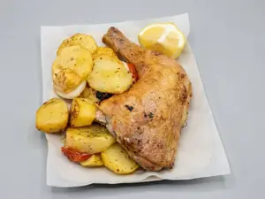 PORCION DE POLLO CON GUARN