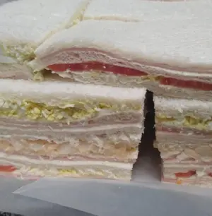 Jamón cocido,tomate y queso