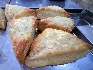 Scons de queso parmesano