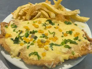 Suprema a la humita c/fritas