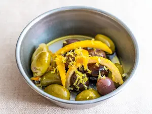 Aceitunas marinadas veganas