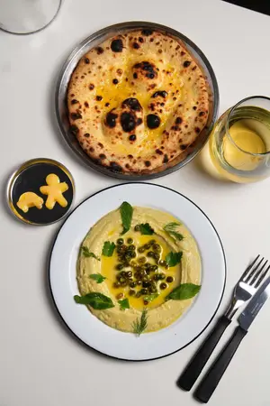 Humus de arvejas