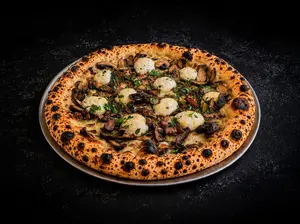 Pizza magic mushroom vegana