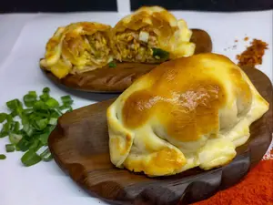 Empanada de pollo fritas