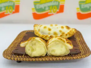 Empanada de queso y cebolla