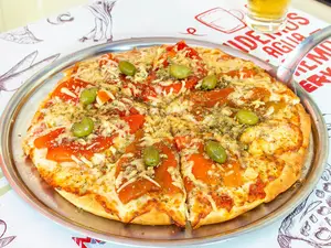 Pizza al provolone