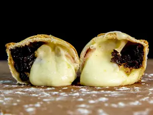 Empanada de panceta y ciruela