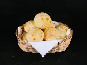 Pan de queso panceta y verdeo