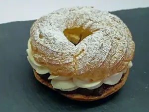 Paris brest crema y chocolate.