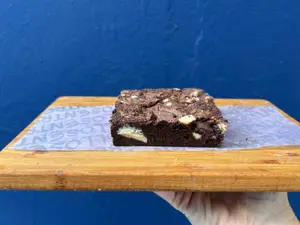 BROWNIE TRIPLE CHOCOLATE