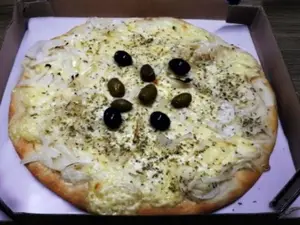 Fugazzeta con provolone