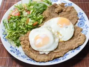 Milanesa de ternera a caballo