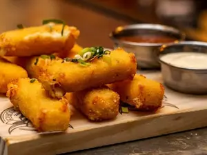 Bastones de muzzarella