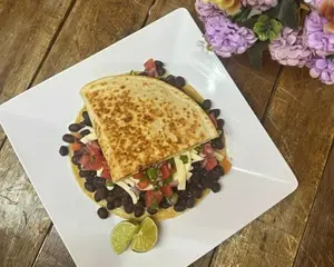 Quesadilla carne desmechada