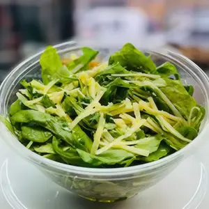 Ensalada de rúcula y queso