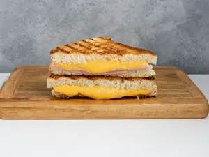 Tost jamón natural y cheddar
