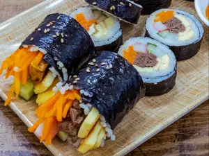 불고기김밥 /kimbap carne y kanikama