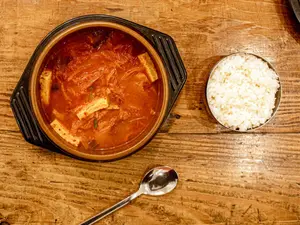 김지찌개/kimchi jjigae (picante 3)