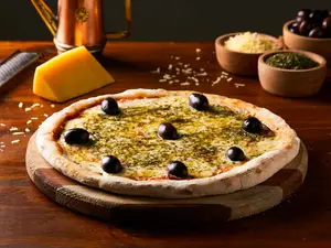 Pizza provolone