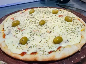Pizza muzza mediana + bebida