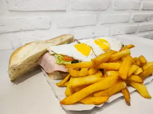Sándwich De Milanesa Completo