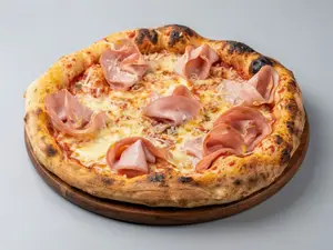Pizza de mortadela y pistachos