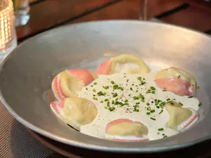 Sorrentinos de ricota, parmesano y pera