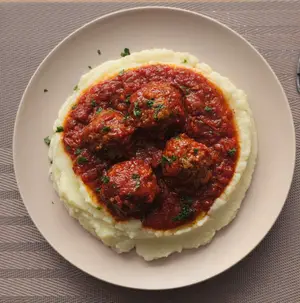 Albóndiga con pure