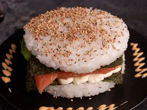 Burger salmon tapa normal