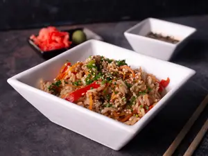 Yakimeshi Vegetariano