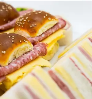 Lunch Para 15 Personas