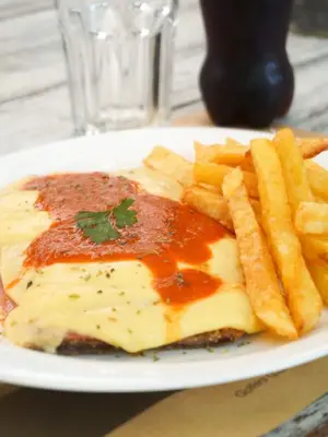 Milanesa napolitana