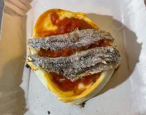 Canastita de anchoas