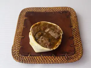 Canastita de carne y chimi