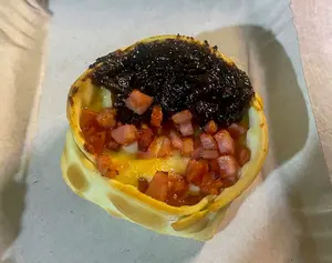 Canastita panceta y ciruela