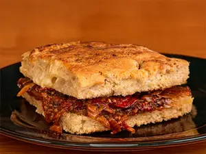Focaccia pepe e melanzana
