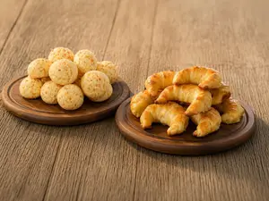 6 medialunas + 6 chipas
