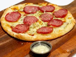Pizza individual calabresa + dip