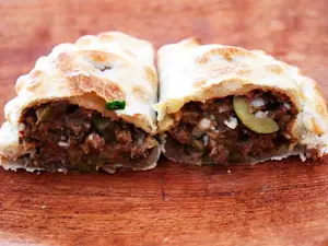 Empanada de carne criolla