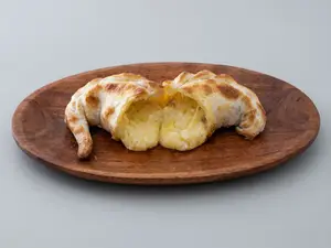 Empanada de queso roquefort