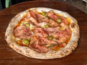 Pizza de jamón