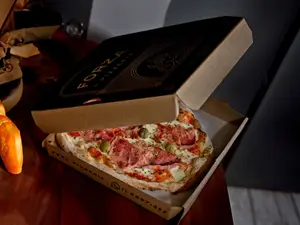 Pizza jamon y morron indi