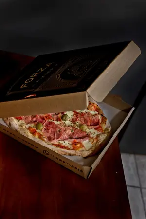 Pizza Napolitana Con Jamon